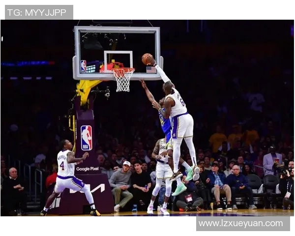 战术拆解：湖人如何通过精妙布局主导比赛节奏掌控全局